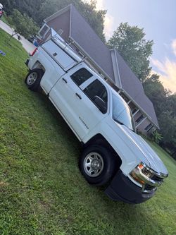 2018    Chevy Silverado 1500