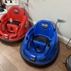 Like New - Bumper Cars Blue/Red Set of 2, Large