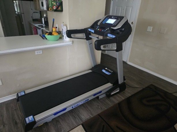 XTERRA TRX4500 Treadmill – 20"x60" Belt, 350 lb Capacity
