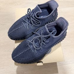Adidas yeezy Boost 350 V2 Black Non Reflective Size 9.5