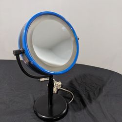Touch To Light Up Cosmetics Mirror 