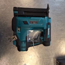 18v LXT Lithium-Ion Cordless 2 Brad Nailer 