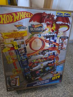 Hot Wheels City Ultimate Garage Playset