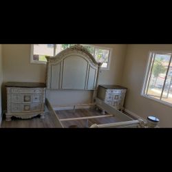 Bedroom Set / Armour 