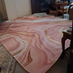 Carpet 8ft x10 Ft new never used pink pretty pattern