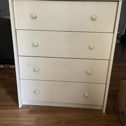 4 Drawer Dresser 