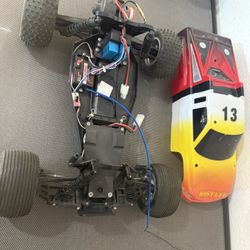 Traxxas Rustler Vintage Rc Untested No Control Read Description