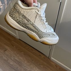 Air Jordan 11 Retro Low