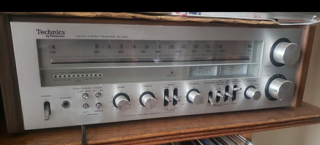 Very nice vintage techniques SA 500 Stereo Receiver n great condition $400