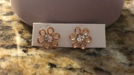 Flower earrings