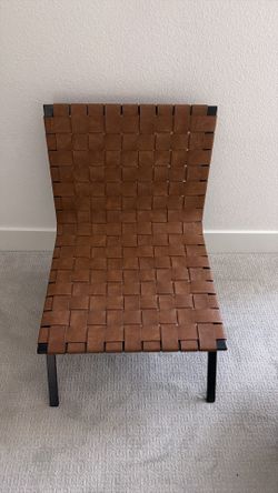 Accent chair