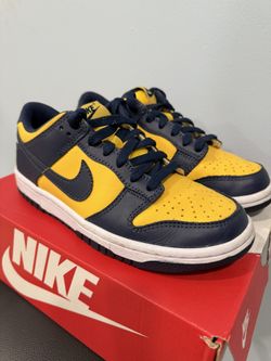 Nike Dunk “Michigans”    4Y Youth Shoe