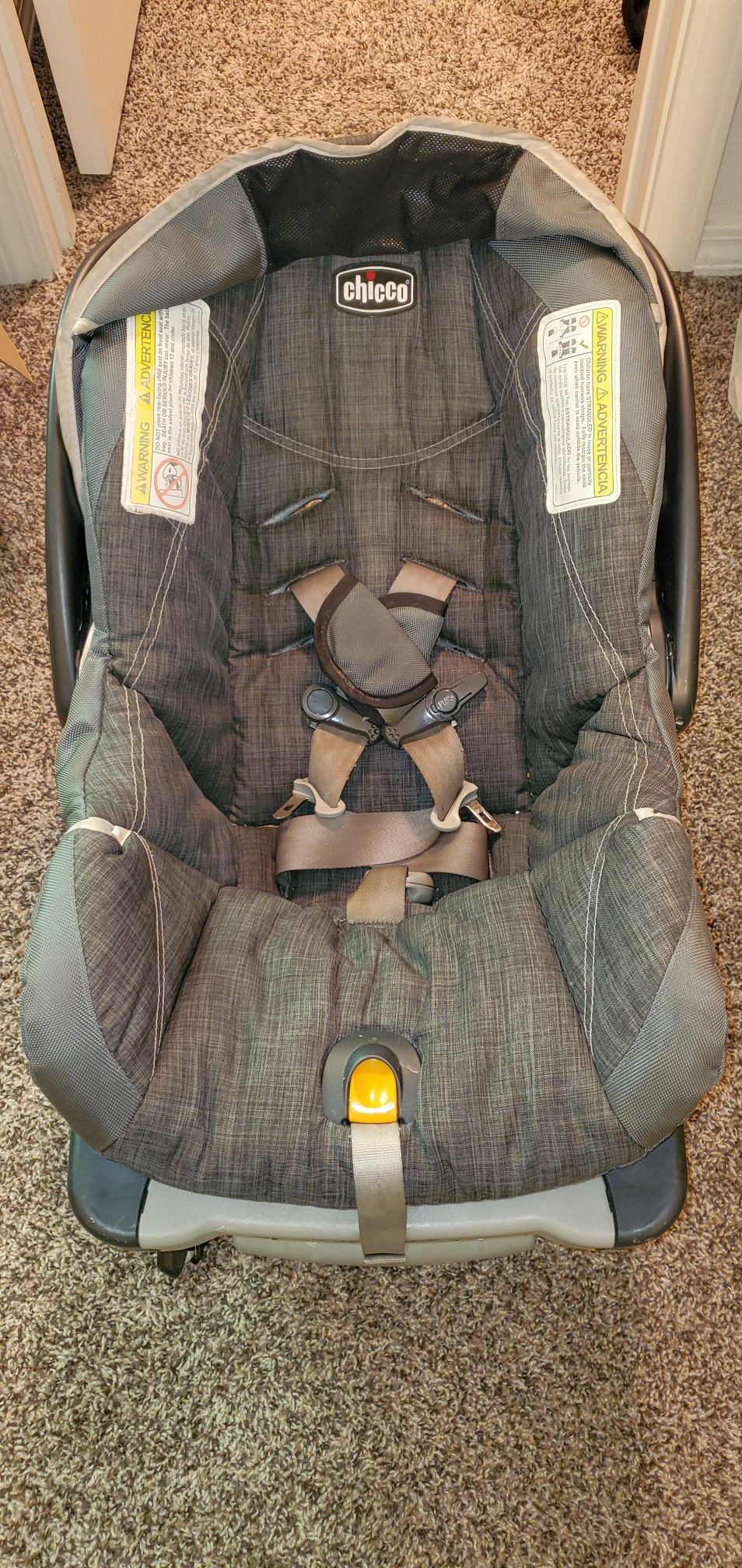 Chicco Car Seat + base and Stroller