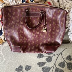 Dooney & Bourke Monogram Tote – Burgundy 