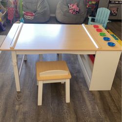 Art Table 