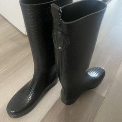 Rain Boots Size 8