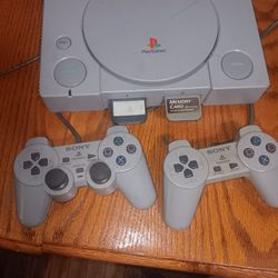 Playstation 1 Two Controllers 1 Game