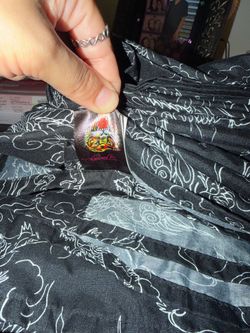 Queen ed Hardy bed sheets and pillow cases