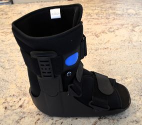 Walking Boot, Size Large Short. Black Air, Cam Walker, Foot Brace.
