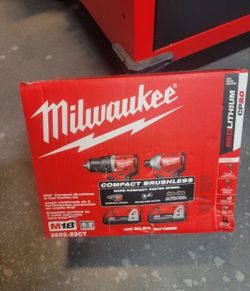 3692-22CT Milwaukee Drill/Impact Combo Kit
