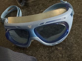 Swim goggles $10