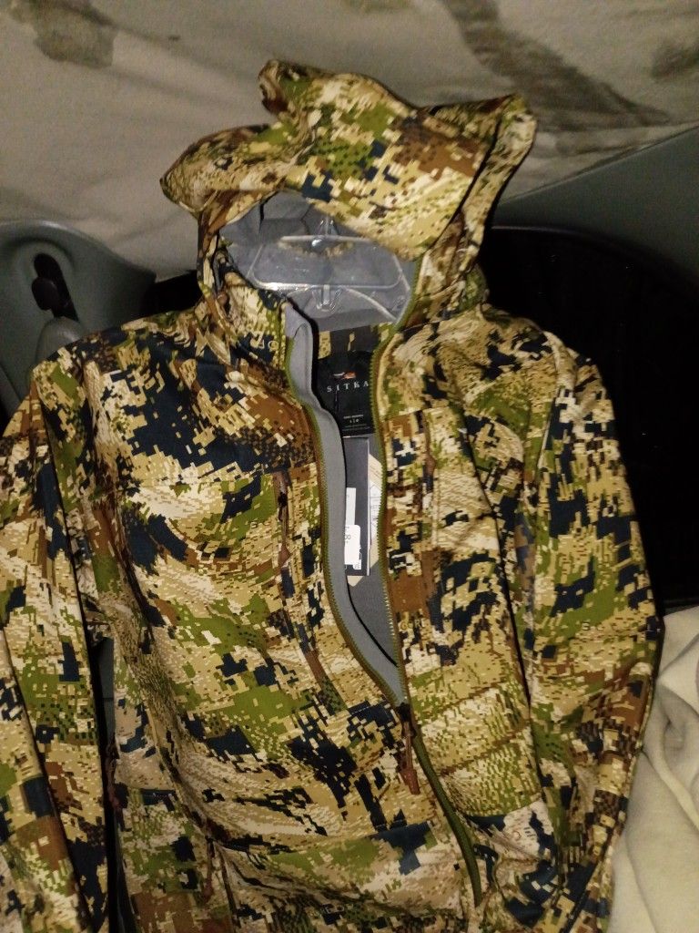 Brand New Men's Extra Large Sitka Traverse Hoodie