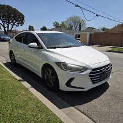 2018 Hyundai Elantra