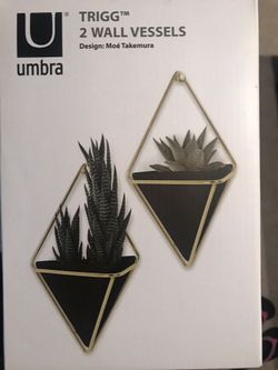 Wall accents