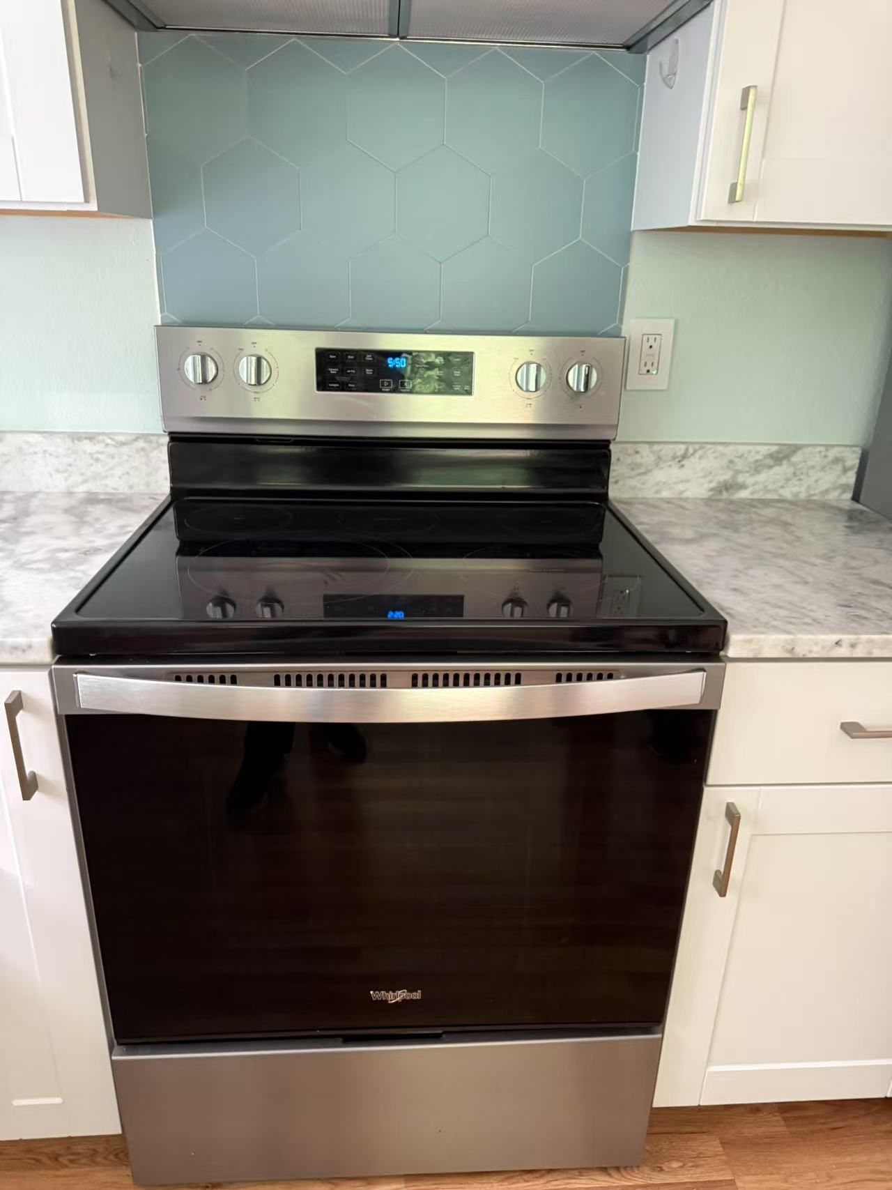 Whirlpool Freestanding Electric Range