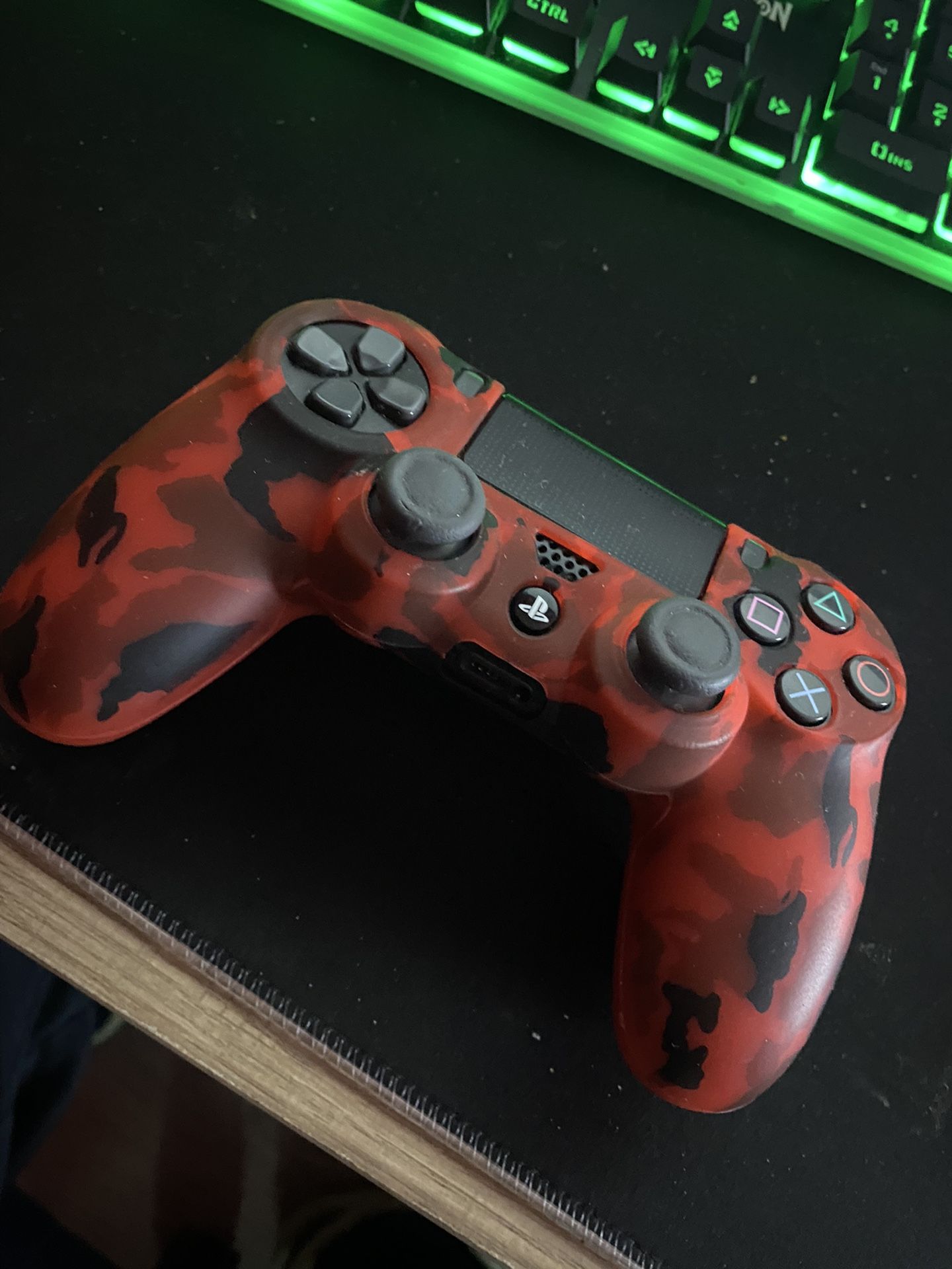 PS4 Controller 