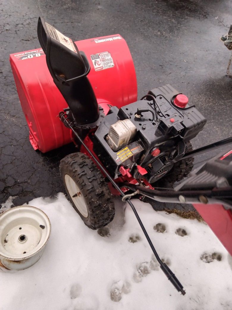 8 Horsepower Snowblower With Electric Start