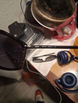 Women quay shades