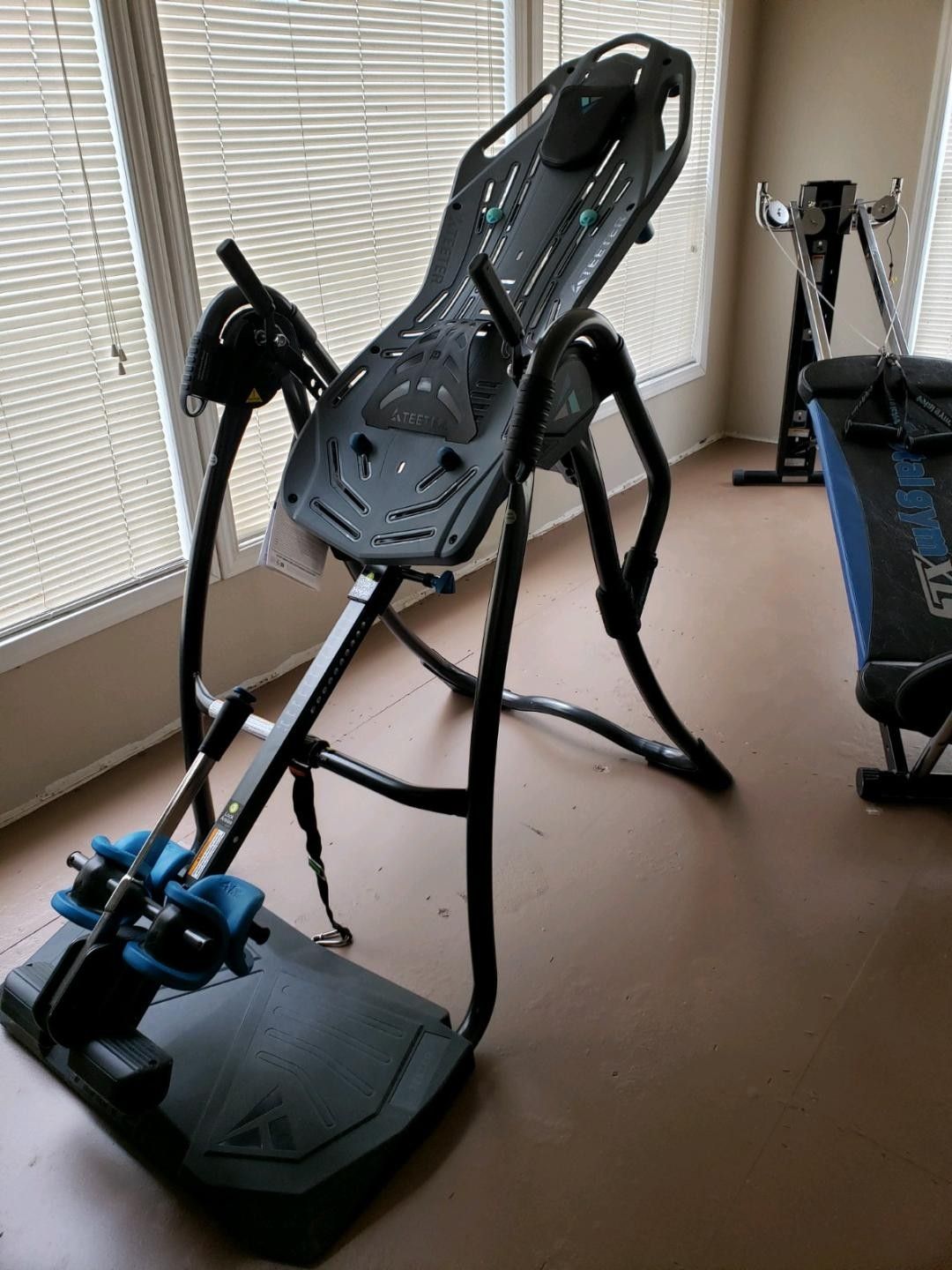 Teeter spinal inversion table for Sale in Bonney Lake, WA