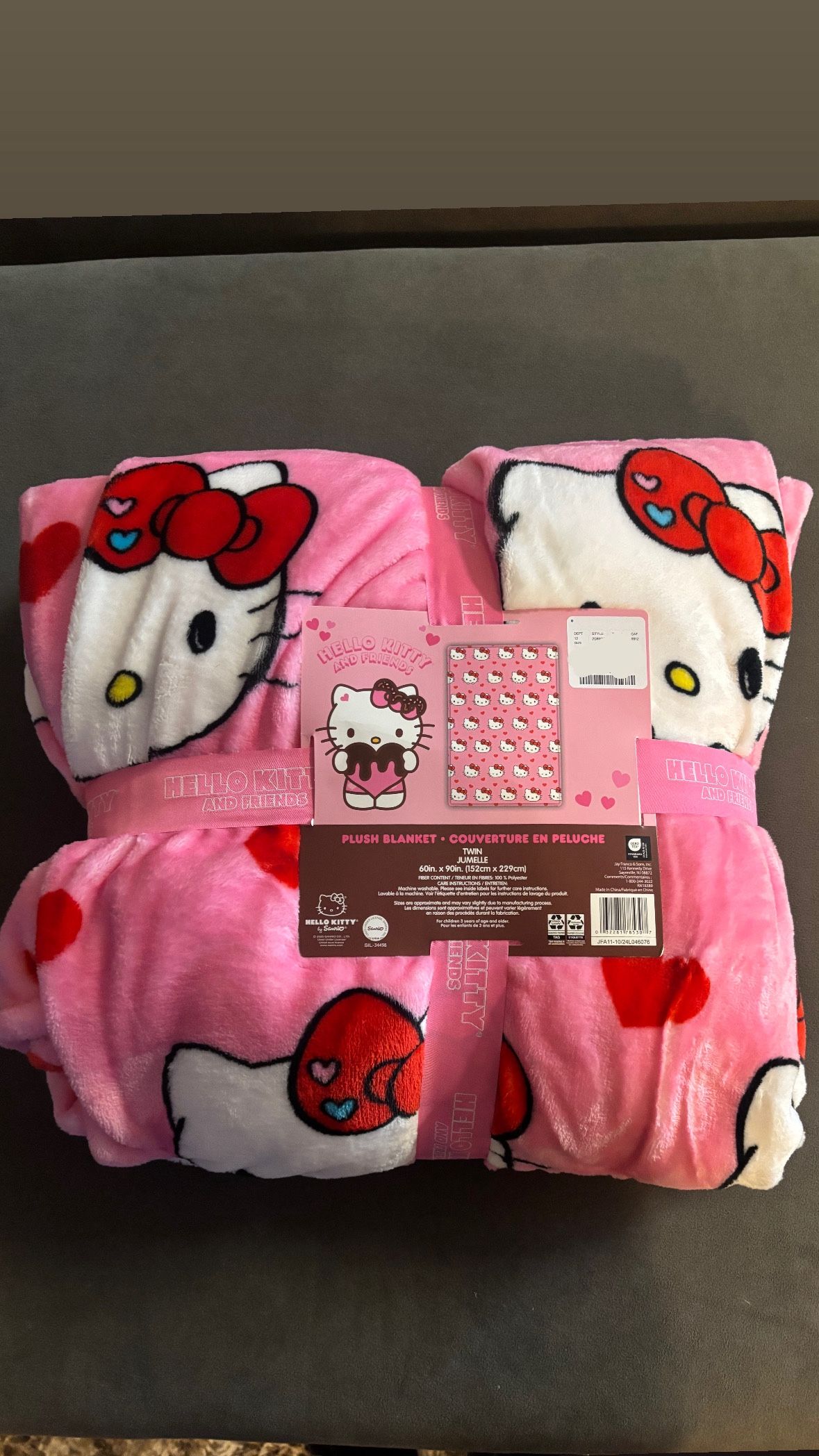 Hello Kitty V-Day Blanket