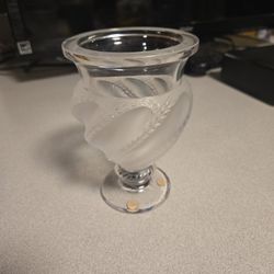 Laluque Crystal Vase Beautiful Piece Small chip on lower lip