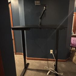 Uplift Standing Desk