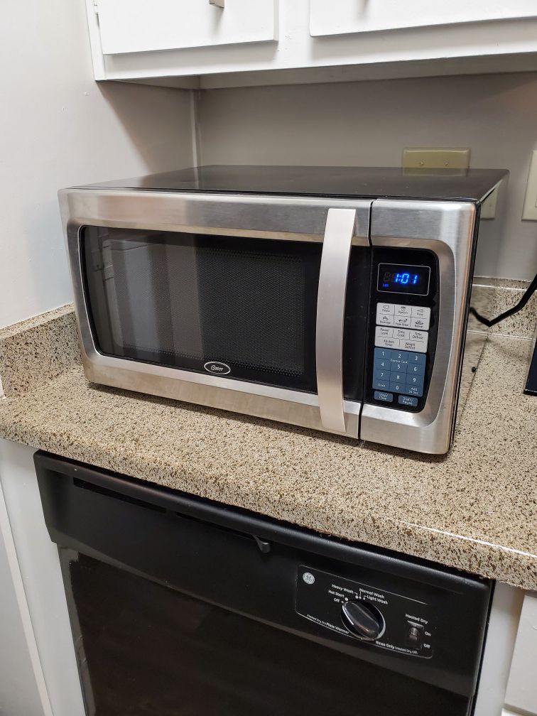 Oster 1100w Microwave