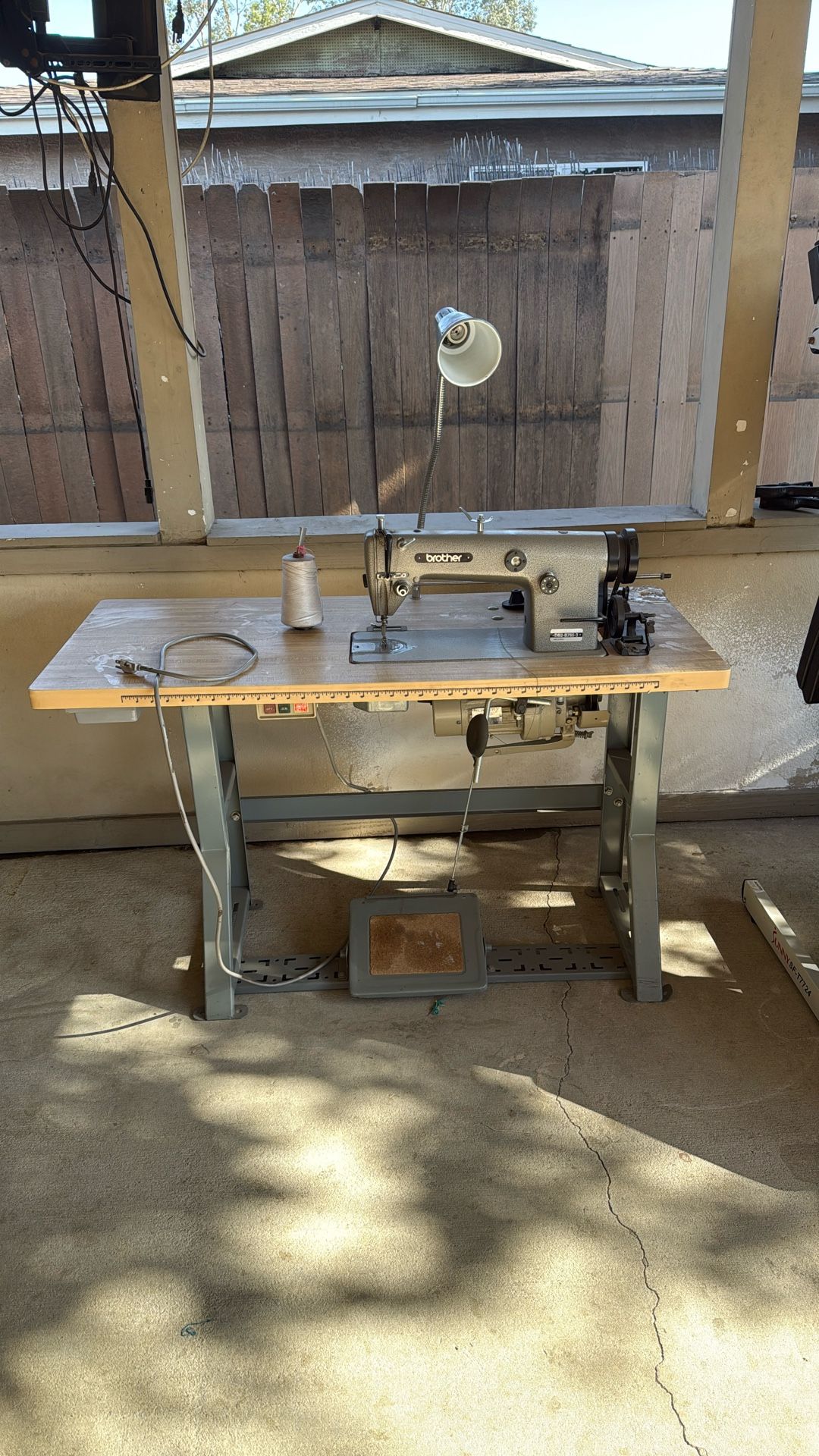 BROTHERS SEWING MACHINE