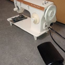 Sewing Machine 🧵🪡