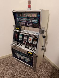 Triple diamond slot machine from Vegas
