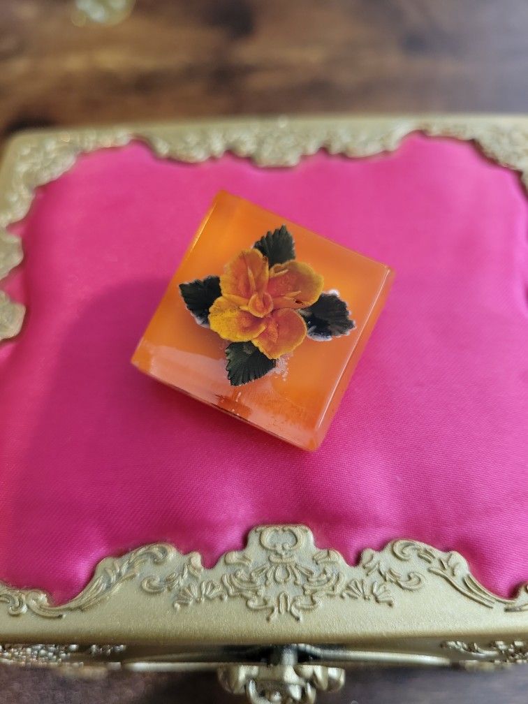 Vintage Reverse Encased Flower Acrylic Lucite Orange Brooch Pin 1", 1/4" Thick F8