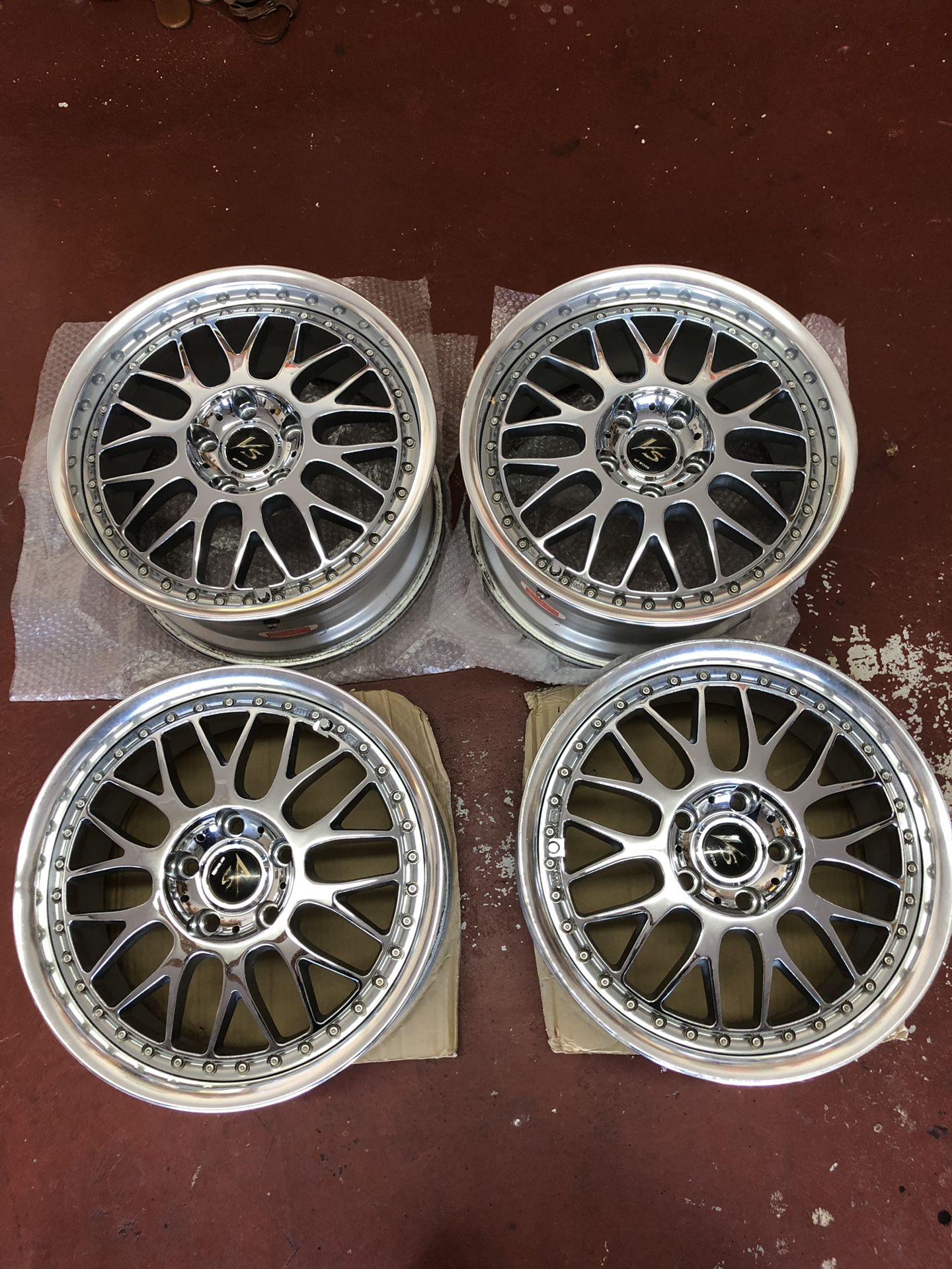 Japan work vsxx 17x9 front 17x9.5rear +47 staggered wheels chrome polish
