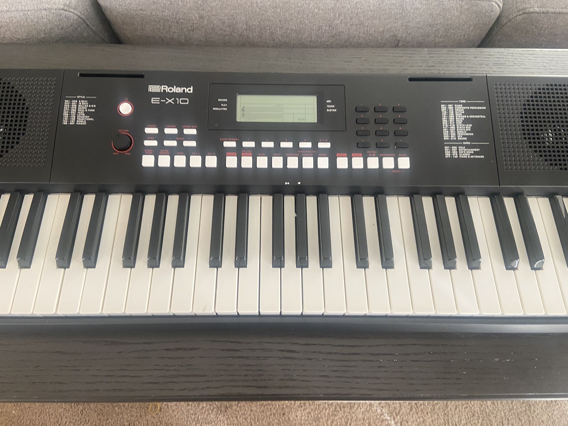 Roland E-X10 Arranger Keyboard