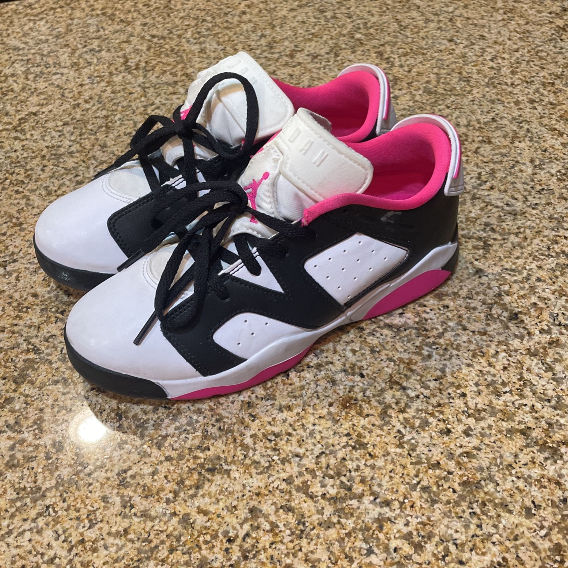 Nike Jordan 6 Retro Low Grade School Girls´ "Fierce Pink" Jordans,New Products : American Fashion Style Bags On Sale