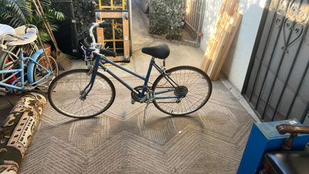Vintage Sprint Schwinn bicycle
