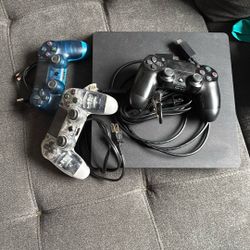 PS4 w/ Controllers/chargers