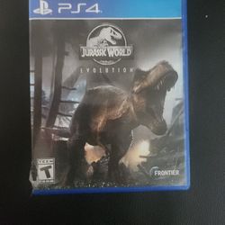 Jurassic World Evolution (PS4)