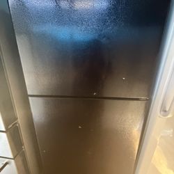 GE fridge 