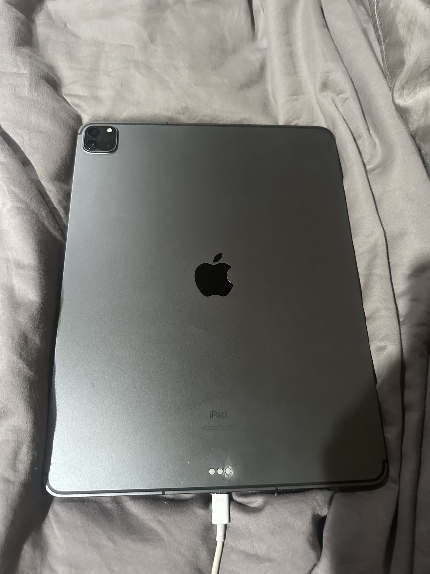 Locked 2021 Apple 12.9-in iPad pro Wi Fi and cellular 512 GB Space Gray (5th Generation)