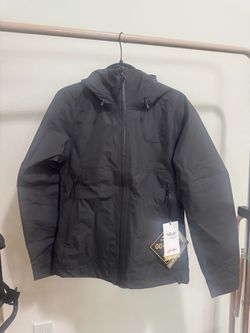 Women’s Namche GORE-TEX PACLITE Jacket. (small)